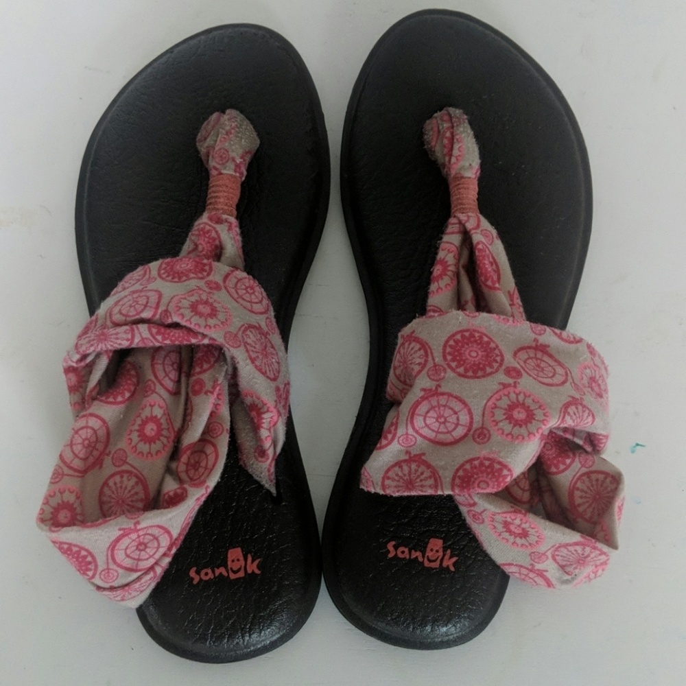 Sanuk Flip Flops